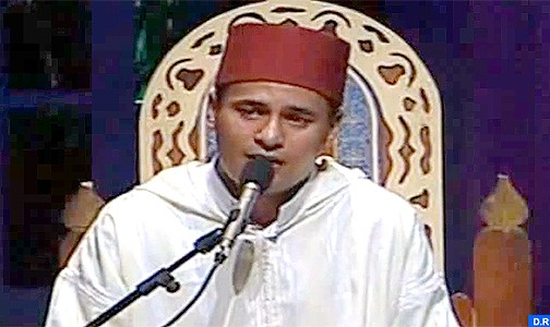 القارئ المغربي معاذ عسال يفوز بالجائزة الأولى لمسابقة “تاج القرآن الكريم” بالجزائر