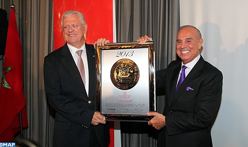 شركة الخطوط الملكية المغربية تحصل على جائزة “الخمس نجوم الماسية العالمية”