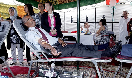 دبلوماسيون معتمدون بالرباط يشاركون في حملة التبرع بالدم