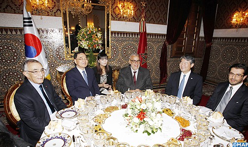 السيد ابن كيران يترأس حفل عشاء أقامه جلالة الملك على شرف الوزير الأول بجمهورية كوريا الجنوبية