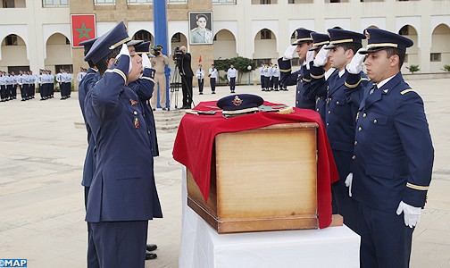 إقامة جنازة عسكرية بسلا تكريما لروح الملازم الطيار ياسين بحتي الذي استشهد في اليمن