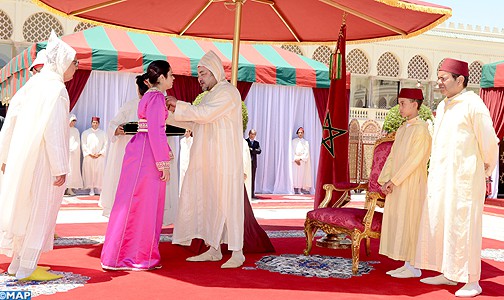 الشخصيات المغربية والأجنبية التي وشحها جلالة الملك بأوسمة ملكية بمناسبة عيد العرش المجيد