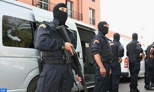 تفكيك شبكة إرهابية تتكون من 13 عنصرا ينشطون في مجال تجنيد وإرسال مقاتلين مغاربة لتنظيم “الدولة الإسلامية”(بلاغ)