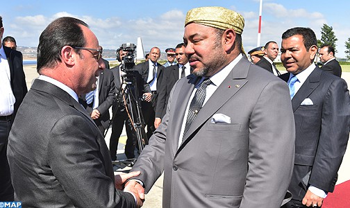 الرئيس الفرنسي فرانسوا هولاند يحل بمدينة طنجة
