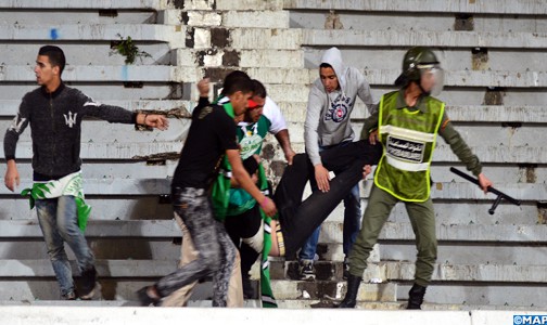 مصرع شخصين وإصابة 54 آخرين بجروح في أعمال شغب وعنف بين مجموعتين من أنصار فريق الرجاء البيضاوي (المديرية العامة للأمن الوطني)