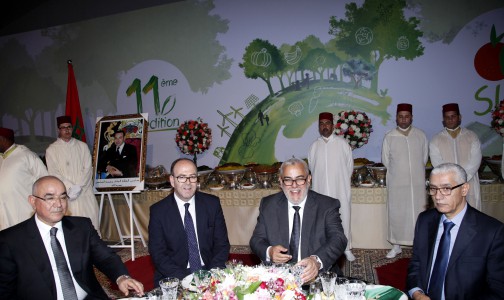 صاحب الجلالة الملك محمد السادس يقيم مأدبة عشاء على شرف ضيوف الدورة الحادية عشرة للمعرض الدولي للفلاحة بالمغرب