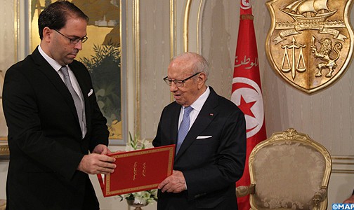 تونس: تكليف الوزير الشاب يوسف الشاهد بتشكيل حكومة وحدة وطنية