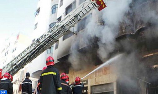 أزيلال.. مقتل 3 أشخاص وإصابة 4 آخرين في حريق شب في شقة بسبب سوء استعمال شاحن كهربائي للهاتف النقال