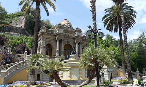 سيرو سانتا لوسيا، إحدى أكثر المنتزهات العمومية استقطابا للزوار في العاصمة سانتياغو