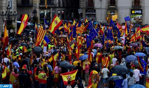 مظاهرة كبيرة في برشلونة ضد استقلال إقليم كتالونيا
