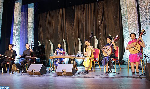 المهرجان الدولي للعود بتطوان : فرقة “الشنكدو” تسافر بجمهور تطوان على أوتار الموسيقى