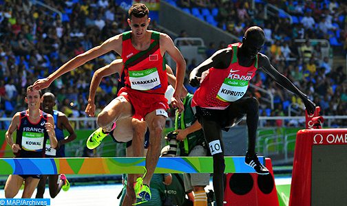 البطولة الإفريقية لألعاب القوى: العداء المغربي سفيان البقالي يفوز بالميدالية الفضية في سباق (3000 متر موانع)