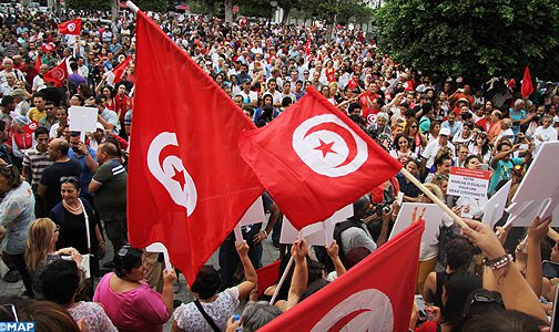 تونس.. وقفة حاشدة لمساندة تقرير لجنة الحريات الفردية والمساواة