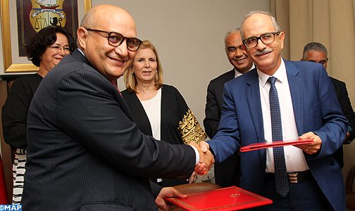 توقيع اتفاقية توأمة بين مؤسسة دار الصانع والديوان الوطني للصناعات التقليدية بتونس