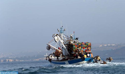 اصطدام قارب صيد مغربي بأحد الشعاب البحرية بطرفاية .. إنقاذ أفراد الطاقم الثلاثين (مصدر عسكري)