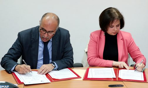 التوقيع بالرباط على اتفاقية شراكة وتعاون بين الجامعة الملكية المغربية للرياضات الوتيرية والرشاقة البدنية والتعاضدية العامة لموظفي الإدارات العمومية