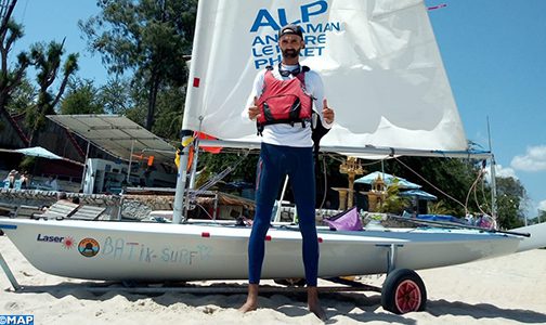 المغربي ياسين درقاوي ينطلق في مغامرة عبور خليج تايلاند لتحطيم رقم قياسي عالمي