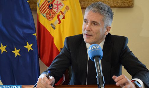 وزير الداخلية الإسباني يؤكد على أهمية الجهود يبذلها المغرب في مجال مكافحة شبكات تهريب المهاجرين
