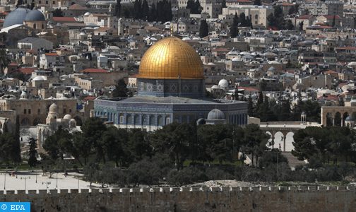 القمة الإسلامية ال14 تشيد بالجهود المتواصلة لجلالة الملك لحماية المقدسات الإسلامية في القدس الشريف
