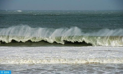 أمواج خطيرة يتراوح ارتفاعها بين 4 و6 أمتار على السواحل الأطلسية ابتداء من بعد غد الإثنين