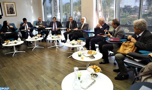 اللجنة الخاصة بالنموذج التنموي تعقد جلسة استماع مع ممثلي جمعية جهات المغرب
