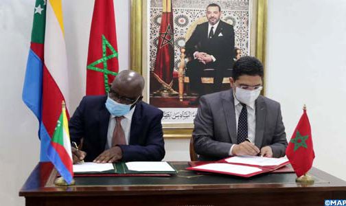 المغرب واتحاد جزر القمر يوقعان على خمسة اتفاقات تعاون