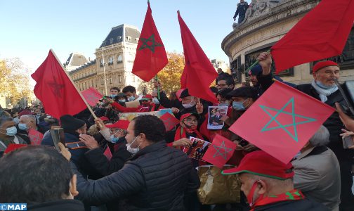 الصحراء.. الجالية المغربية تتظاهر في باريس دعما للتدخل المغربي بالكركرات