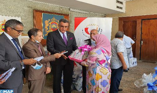 مساعدات غذائية لفائدة 80 أسرة مغربية وإيفوارية