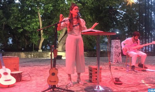 حفل للفنانة الإسبانية آنا فيرير ينقل التراث الموسيقي الاندلسي إلى شفشاون