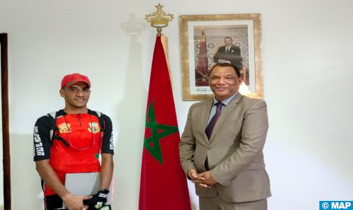 السنغال: الدراج المغربي عياد المفتاحي يصل إلى دكار المرحلة الثانية من رحلة عبر 3 قارات