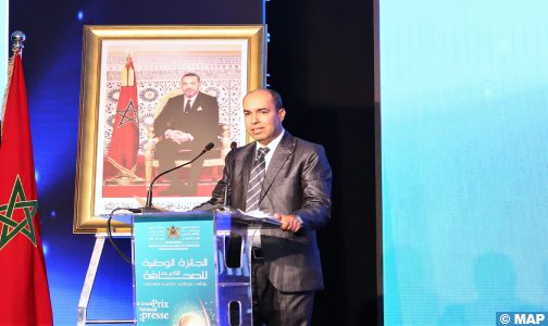 الصحافي جمال الدين بن العربي يفوز بالجائزة الوطنية الكبرى للصحافة في صنف صحافة الوكالة في دورتها العشرين