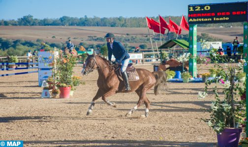 القفز على الحواجز: الفارس إيزاي أبيتان يحرز لقب بطولة المغرب للخيول المزدادة والمرباة بالمغرب