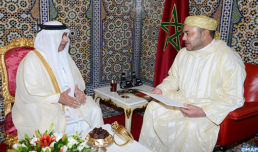 SM le Roi reçoit à Tétouan l’ambassadeur de l’Etat de Qatar