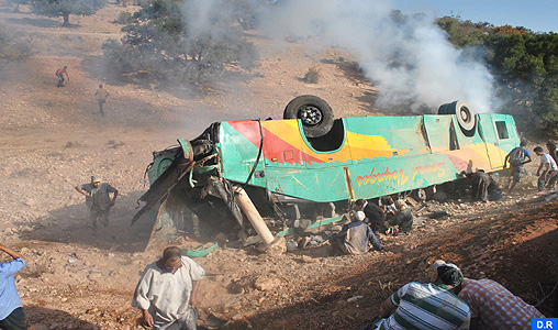 Trois morts et 45 blessés dans le renversement d’un autocar au nord d’Agadir