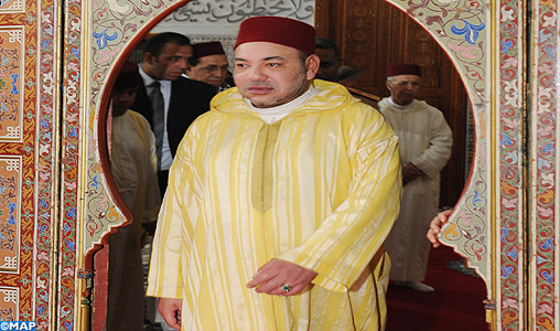 SM le Roi Amir Al Mouminine, accomplit la prière du vendredi à Casablanca
