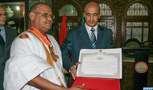 Deux anciens ambassadeurs de la Mauritanie au Maroc décorés du Wissam Alaoui de l’ordre de Commandeur