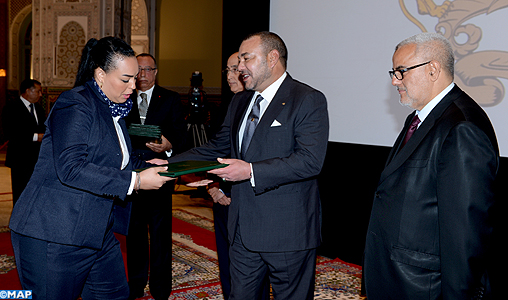 SM le Roi préside à Casablanca une cérémonie de remise de diplômes aux lauréats de la formation professionnelle