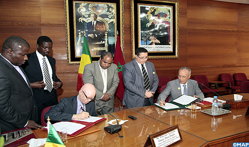 Signature à Rabat d’un accord de coopération entre le Maroc et le Mali dans le domaine des affaires islamiques