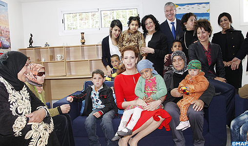 SAR La Princesse Lalla Salma visite la Maison de l’Avenir à Rabat