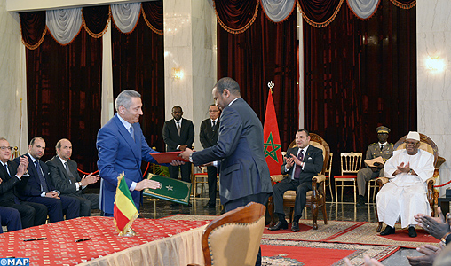 SM le Roi et le Chef de l’Etat malien président la cérémonie de signature de dix-sept accords bilatéraux