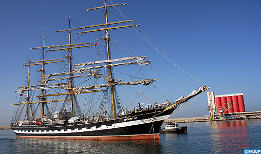 Le voilier-école russe “kruzenshtern” jette les amarres au port d’Agadir