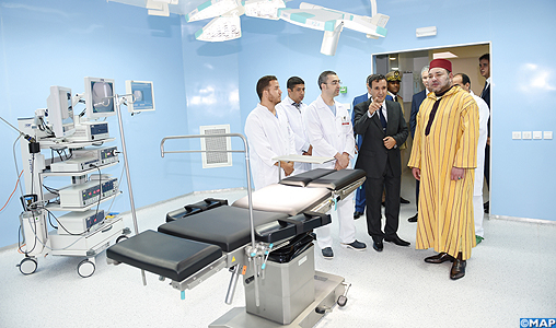 SM le Roi inaugure le centre hospitalier universitaire “Mohammed VI” d’Oujda