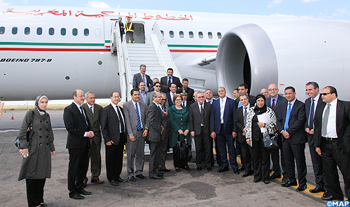 Une délégation parlementaire effectue un vol à bord du nouveau Boeing 787 Dreamliner de la RAM