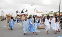 Un carnaval a sillonné la ville Tan-Tan mettant en valeur le patrimoine culturel sahraoui