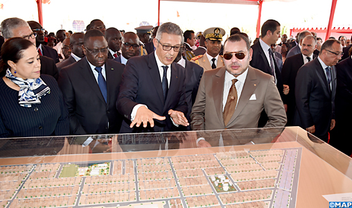 SM le Roi et le président sénégalais visitent le projet immobilier “Cité des fonctionnaires” réalisé par une filiale du groupe marocain Holmarcom