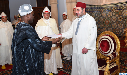 SM le Roi reçoit à Rabat plusieurs ambassadeurs étrangers
