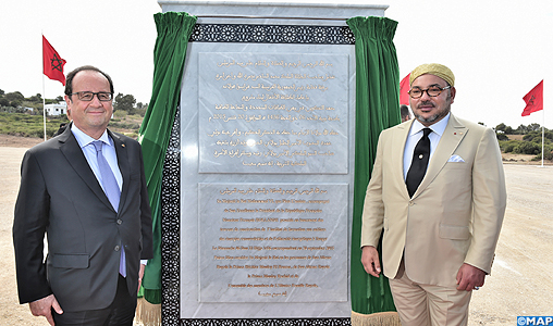 SM le Roi et le Président français lancent à Tanger les travaux de construction de l’Institut de formation aux métiers des énergies renouvelables et de l’efficacité énergétique