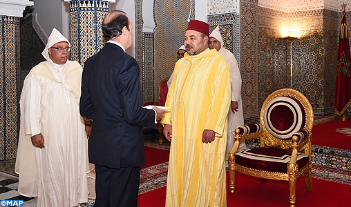 SM le Roi reçoit à Tétouan plusieurs ambassadeurs étrangers