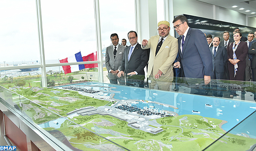 SM le Roi et le Chef de l’Etat français visitent le complexe portuaire Tanger-Med