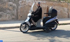 Un Tétouanais invente une moto taxi, une expérience unique pour promouvoir le tourisme et préserver l’environnement